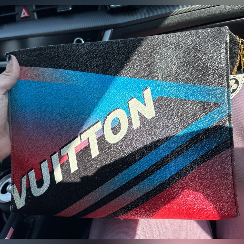 Rare authentic Louis Vuitton  Logo Pouch F1 racing limited edition 2021